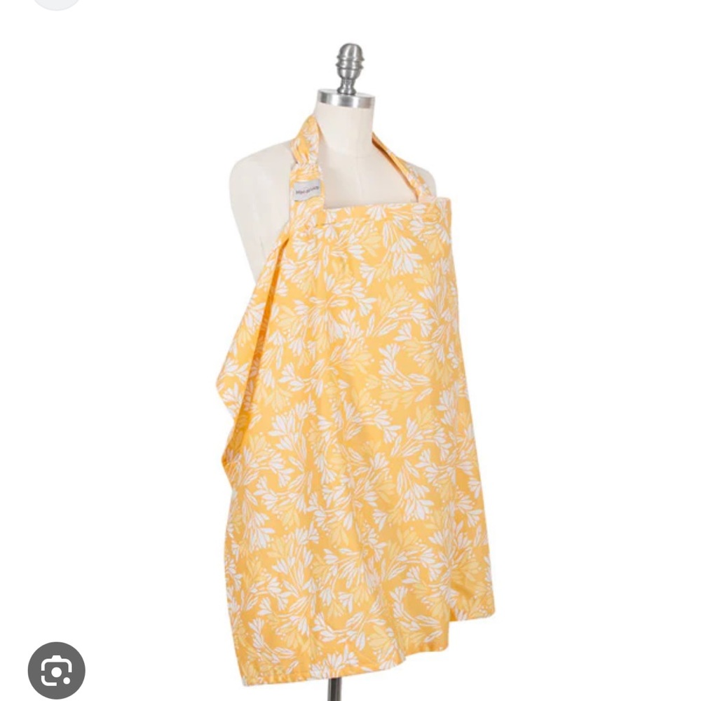NWT Bebe Au Lait Nursing Cover